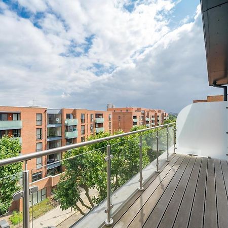Modern London City Apartment - Victoria Line Extérieur photo