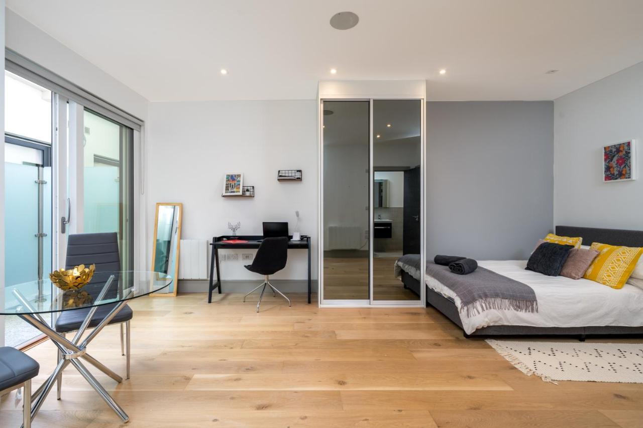 Modern London City Apartment - Victoria Line Extérieur photo