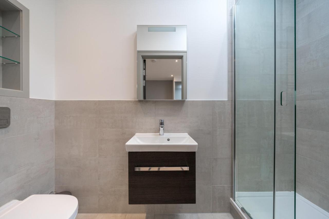 Modern London City Apartment - Victoria Line Extérieur photo